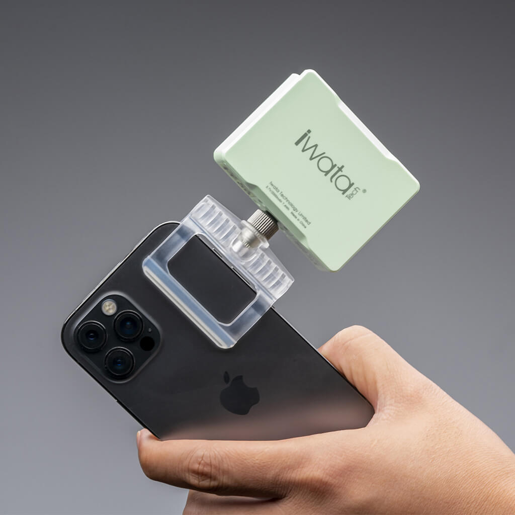 iwata M1 RGB Light green on smartphone